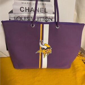 Minnesota vikings NFL sports foco forever collectibles zipper tote bag